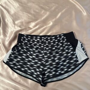 Nike Dynamic Black and White Patterned Shorts
